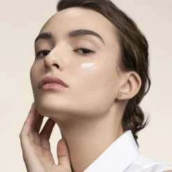 Dior Prestige La Recharge La Crème Texture Essentielle - Crème Anti-âge Haute Réparation -Guerlain Soldes Magasin dior prestige la recharge la creme texture essentielle creme anti age haute reparation 2