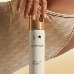 Dior Solar Le Lait Protecteur Visage Et Corps SPF 30 Lait Solaire - Haute Protection -Guerlain Soldes Magasin dior solar le lait protecteur visage et corps spf 30 lait solaire haute protection 1