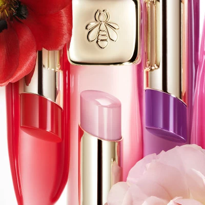 Guerlain KissKiss Bee Glow Baume Teinté Infusé En Miel 98% D'origine Naturelle 8 Guerlain KissKiss Bee Glow Baume Teinté Infusé En Miel 98% D'origine Naturelle – Image 6